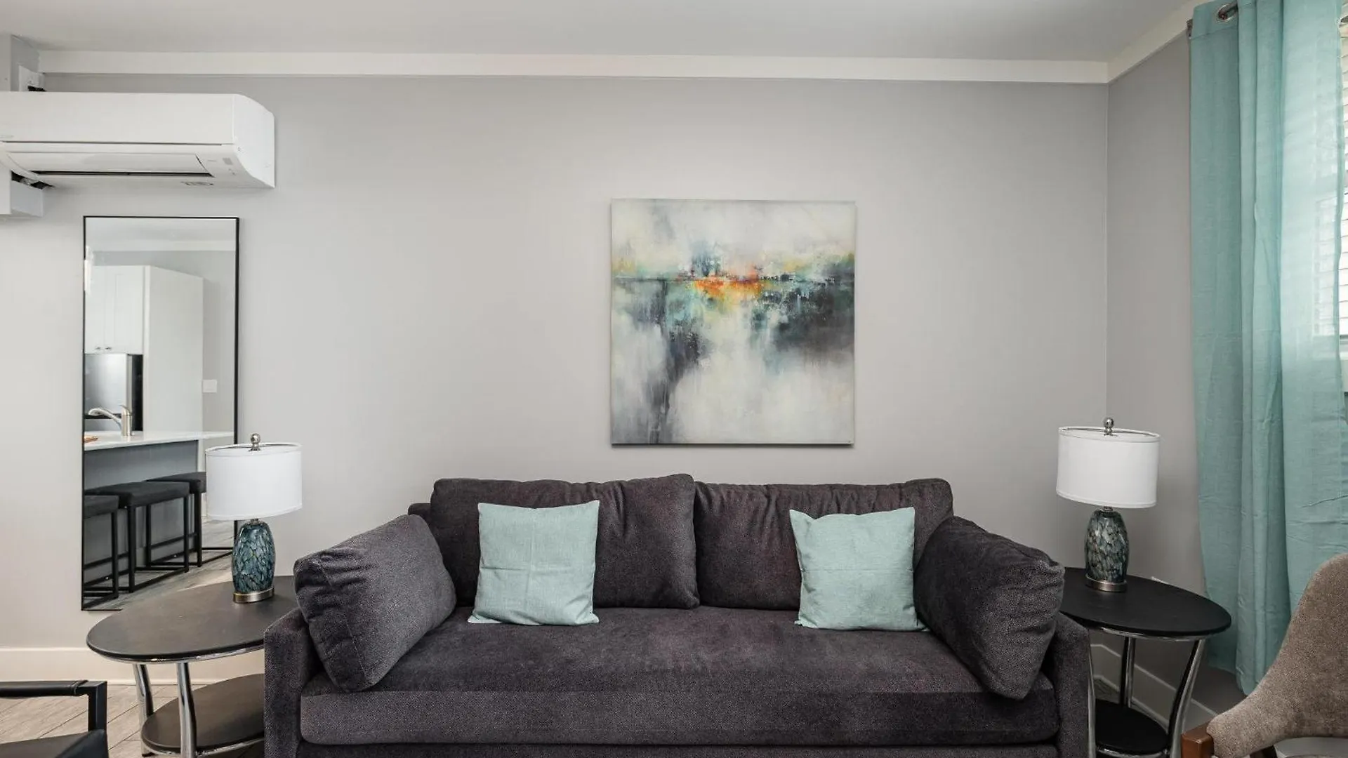 בית נופש הוילה נאשוויל Lucent Pearl - Private Patio - Near Broadway